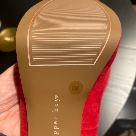 Red suede platform heels - Picture 3 of 4